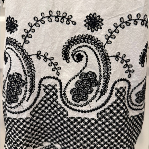 Michael Kors White and Black Patterned Short Sleeve Top, XS - Picture 2 of 7